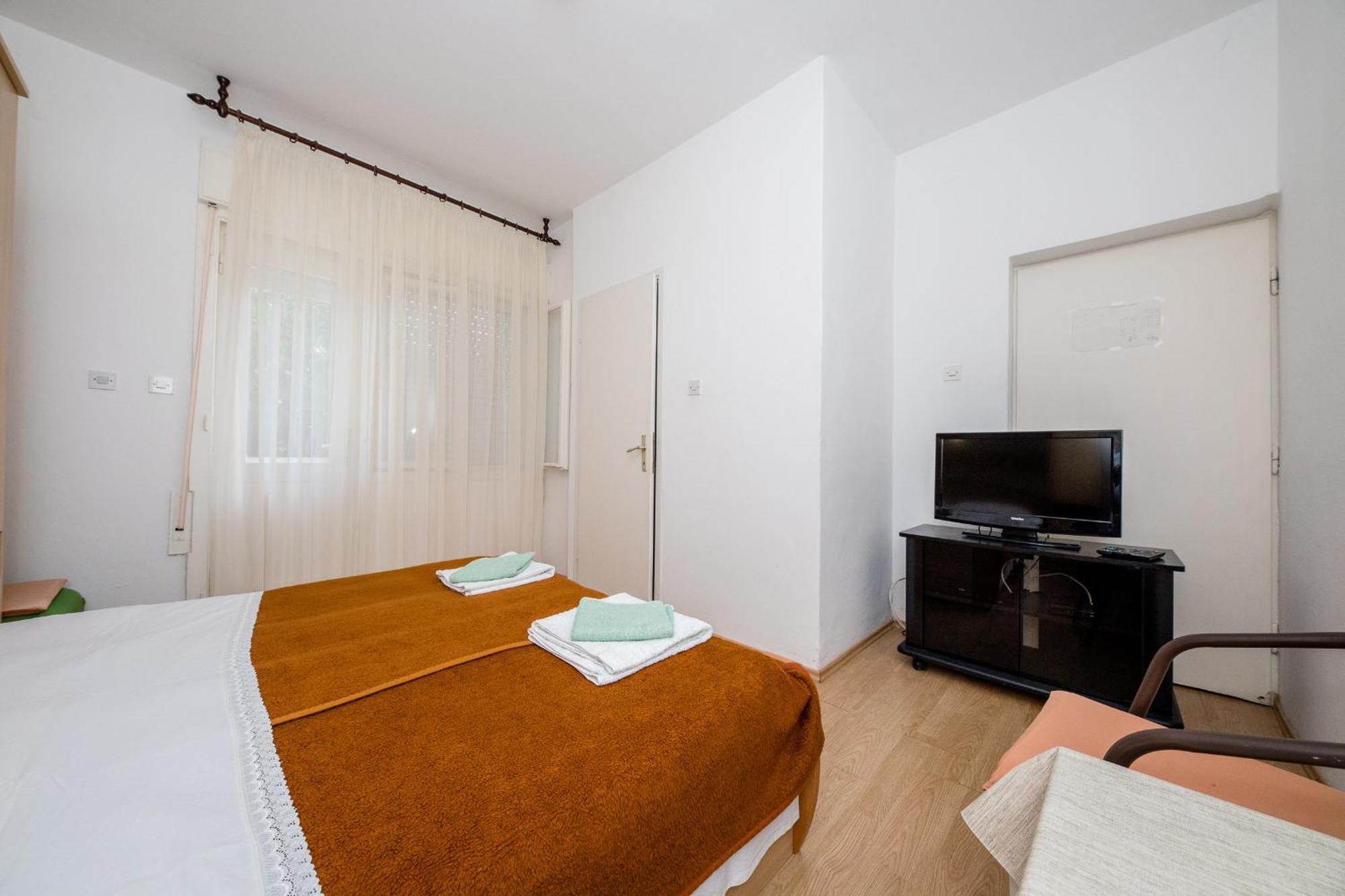 Apartments Mladenka In Banjol Szoba fotó